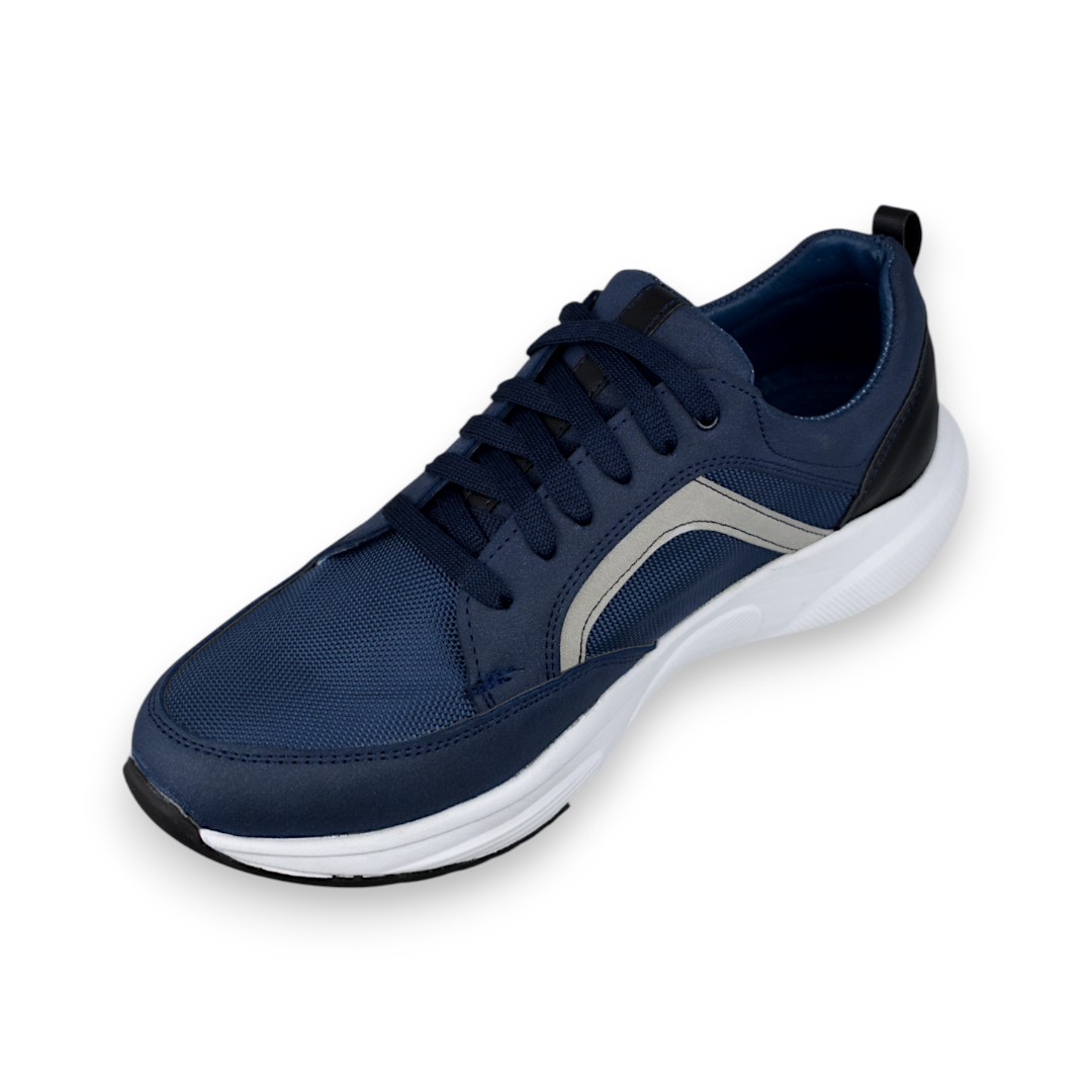 ¡Descubre el máximo confort y estilo con los zapatos Tenis Raccoon Sport! Diseñados para los amantes del deporte y la moda, estos tenis deportivos están confeccionados con la más alta calidad en piel de vacuno en su interior, destacando por su elegante vista de grabado diamante Forro flor de Piel de cerdo. Su forro porcino tipo flor de cerdo y plantilla también forrada con porcino garantizan una sensación de suavidad y frescura en cada paso. Además, la combinación de flor de cerdo, esponja y EVA en la plantilla asegura un soporte y amortiguación excepcionales. La suela, elaborada con material Phylon de primera calidad, ofrece una durabilidad sobresaliente y cuenta con un diseño para brindarte seguridad en cualquier superficie. Hechos con orgullo en México, los Tenis Raccoon Sport son un calzado, con forro 100% porcino, que fusiona artesanía tradicional y diseño contemporáneo para ofrecerte lo mejor en calidad y moda. ¡Atrévete a vivir la experiencia de la comodidad y el estilo con los Tenis Raccoon Sport!