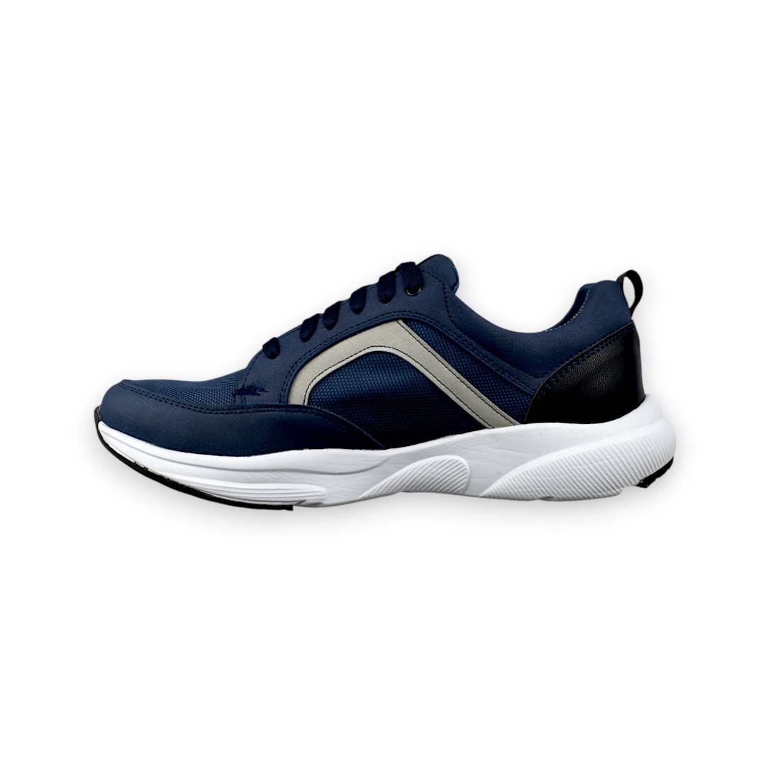¡Descubre el máximo confort y estilo con los zapatos Tenis Raccoon Sport! Diseñados para los amantes del deporte y la moda, estos tenis deportivos están confeccionados con la más alta calidad en piel de vacuno en su interior, destacando por su elegante vista de grabado diamante Forro flor de Piel de cerdo. Su forro porcino tipo flor de cerdo y plantilla también forrada con porcino garantizan una sensación de suavidad y frescura en cada paso. Además, la combinación de flor de cerdo, esponja y EVA en la plantilla asegura un soporte y amortiguación excepcionales. La suela, elaborada con material Phylon de primera calidad, ofrece una durabilidad sobresaliente y cuenta con un diseño para brindarte seguridad en cualquier superficie. Hechos con orgullo en México, los Tenis Raccoon Sport son un calzado, con forro 100% porcino, que fusiona artesanía tradicional y diseño contemporáneo para ofrecerte lo mejor en calidad y moda. ¡Atrévete a vivir la experiencia de la comodidad y el estilo con los Tenis Raccoon Sport!